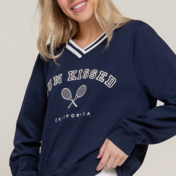 Long slv v-neck embroidered sweatshirt - Picture 4 of 6